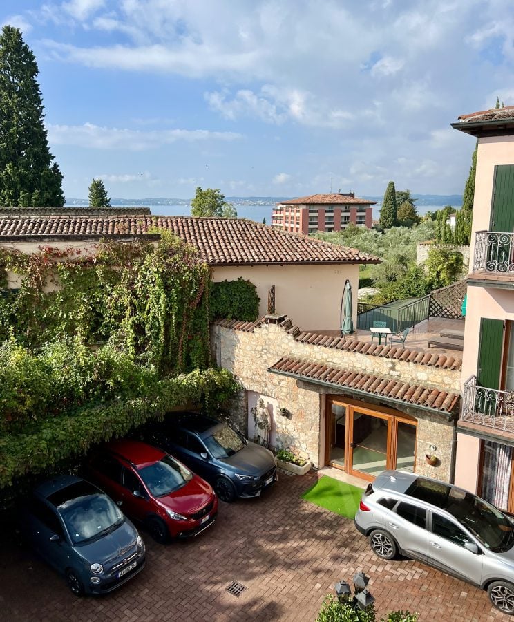 Cars parked in the Hotel Meridiana parking lot