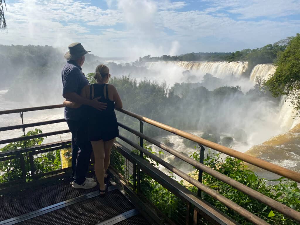 One day itinerary for seeing Iguazu Falls in Brazil and Argentina