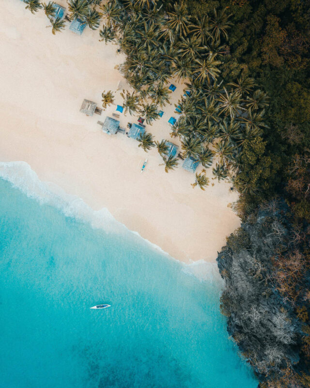 ocean and beach in the Philippines