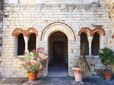 Pieve di San Cresci facade