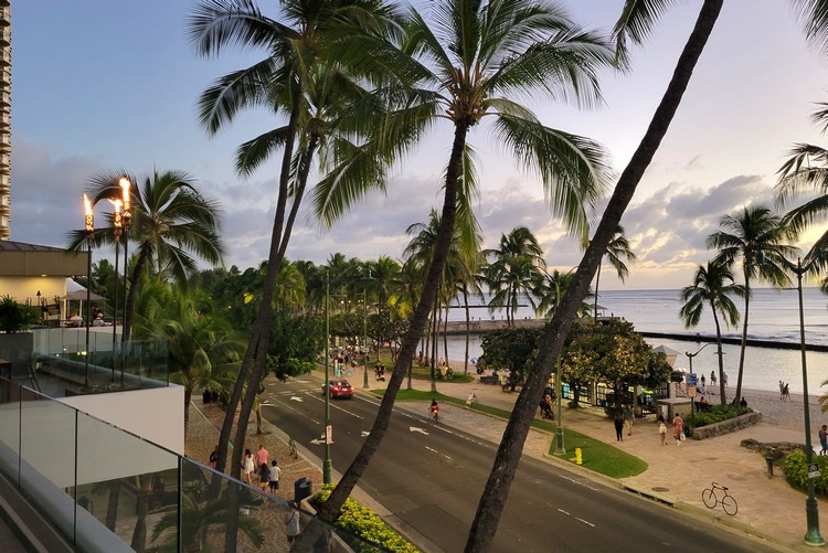 Is staying at Waikiki Beach in Honolulu, Oahu worthwhile?