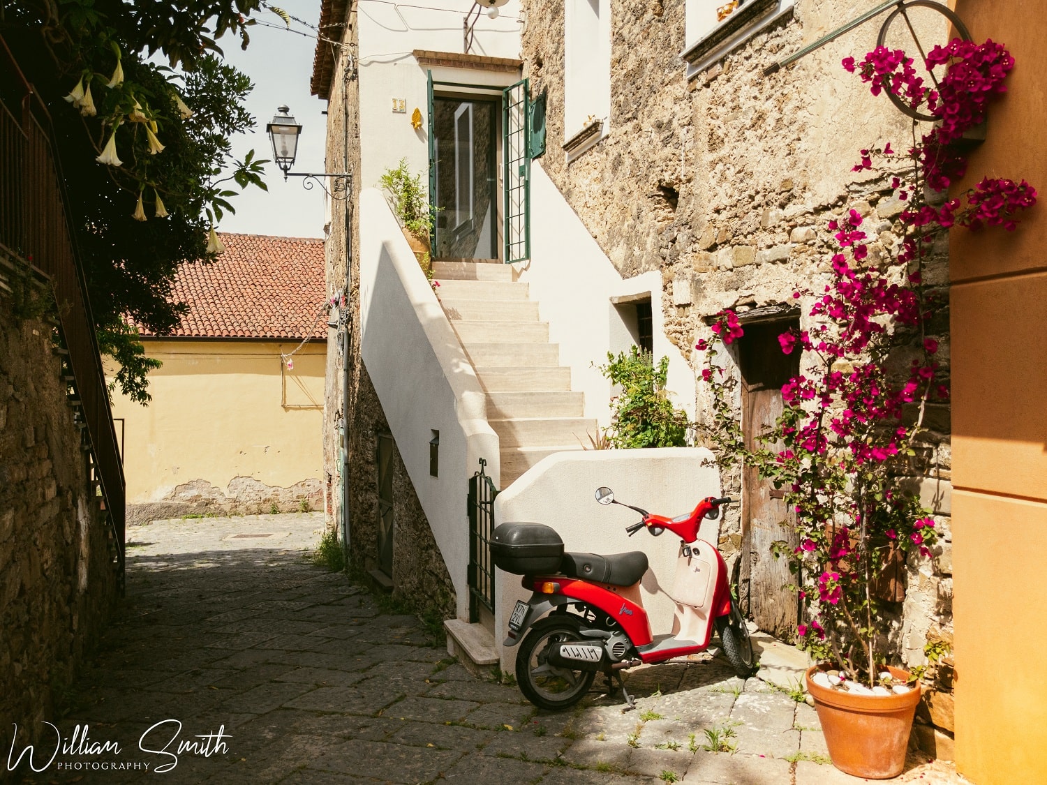 Lesser-known outside Italy, Cilento is a region the Italians have kept to themselves, and for good reason. Explore all of Cilento's hidden gems in our guide.