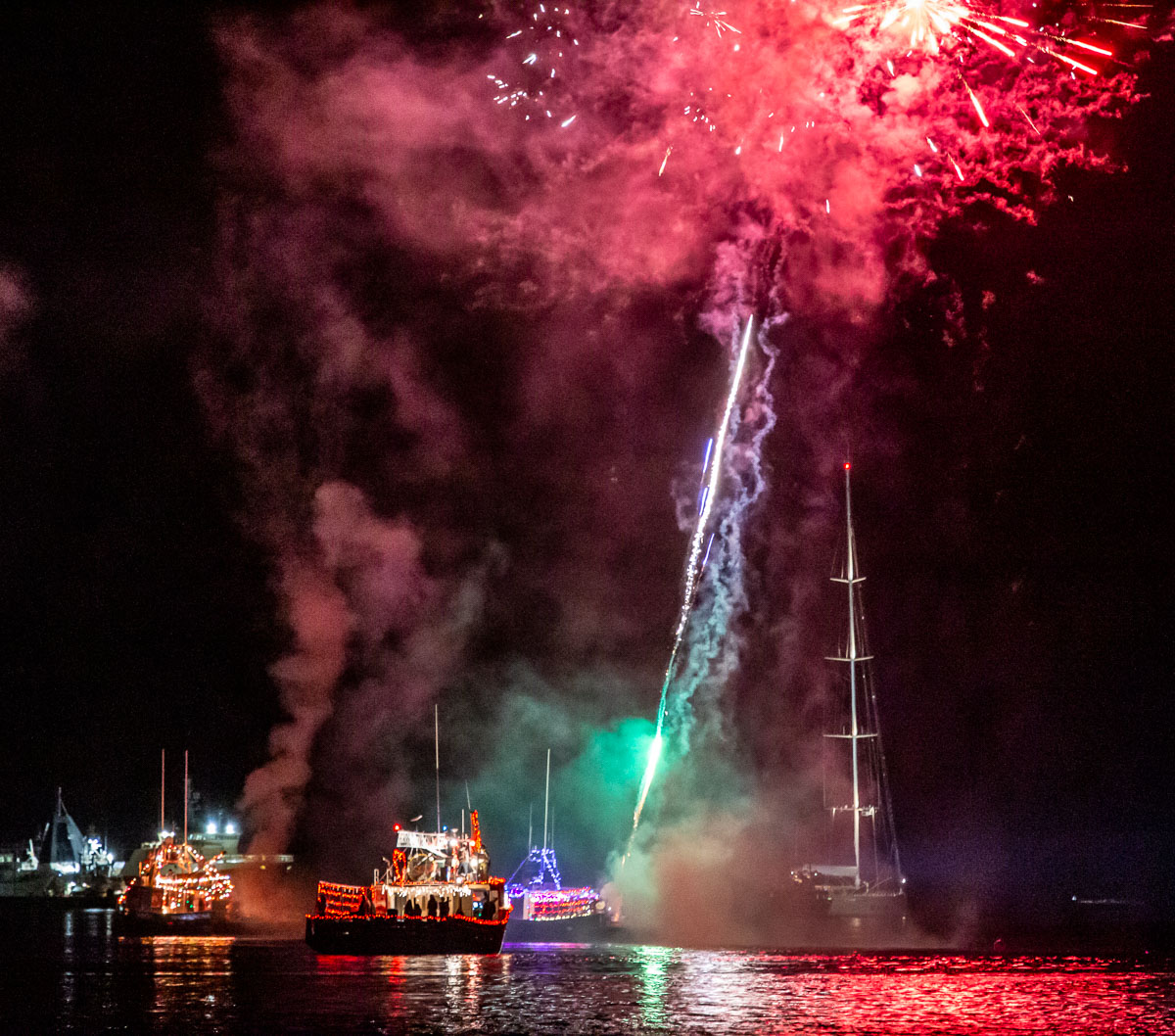 Nova Scotia Festivals - Shelburne Dock Days Parade of Lights Fireworks.