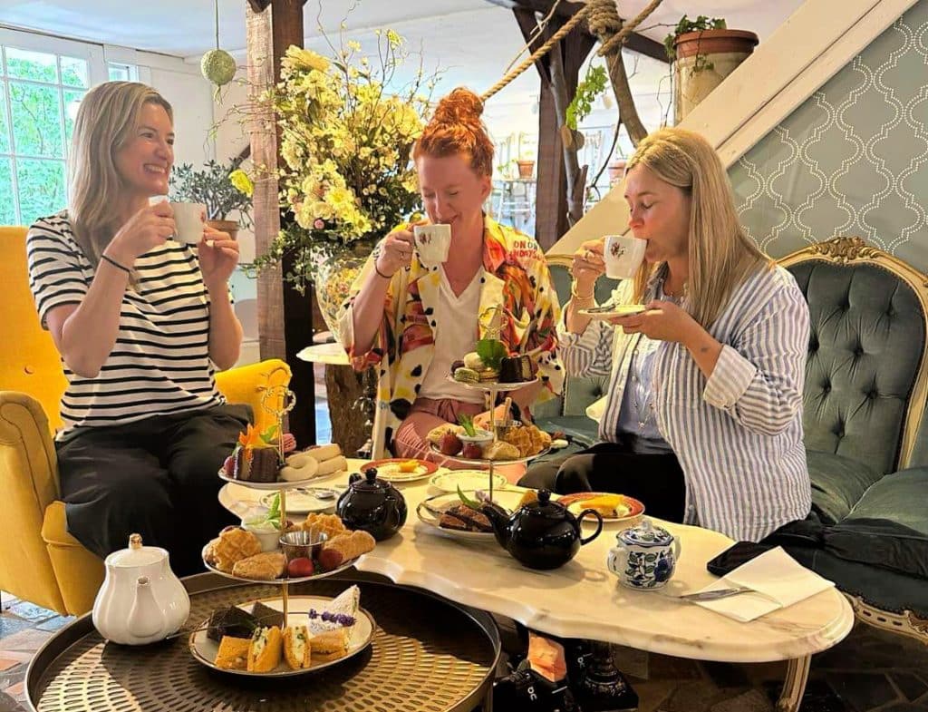 ladies enjoying tea at tigidouland