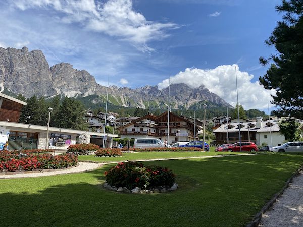 Cortina ice skating rink (outside)