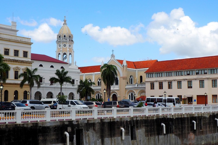 Casco Viejo architecture on the Pacific Ocean waterfront