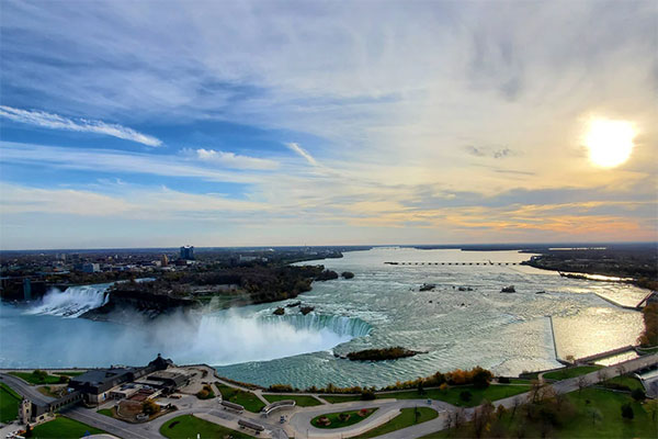 ToDoOntario - Sheraton Fallsview Hotel - fall