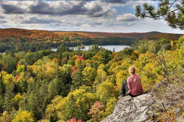 ToDoOntario - Algonquin Park Voyageur Quest - fall hiking views