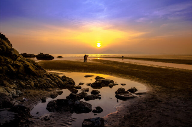 Dadaepo Beach: One of the quieter beaches in Busan at sunset