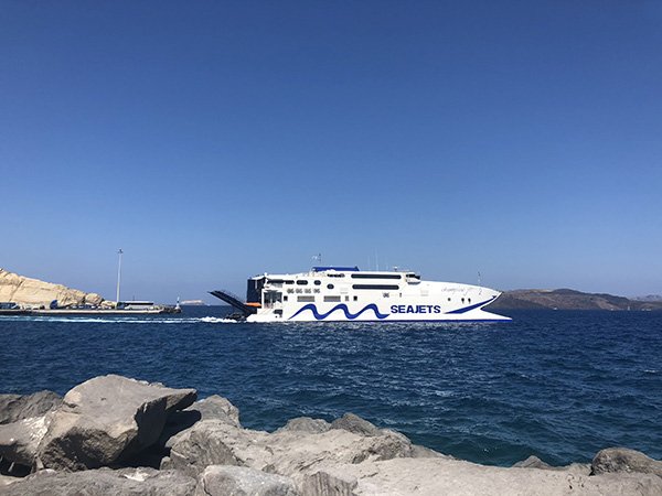 Arriving by Boat to start your Santorini itinerary | 2 Days in Santorini