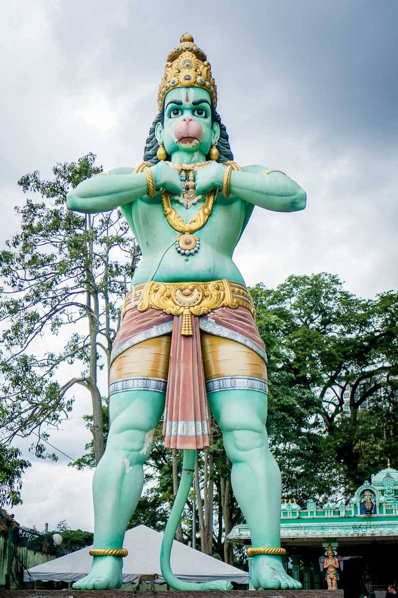 Climbing Batu Caves Steps to See the Famous Temple Cave | Kuala Lumpur has been on my bucket list for over a decade. The street food is incredible, along with the twin towers and the Batu caves. Click to read more and see the photography about the Batu Caves #nomad #batucaves #wanderlust #malaysia #slowtravel