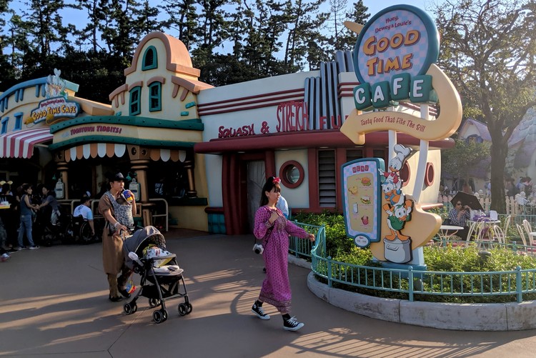 Good Time Cafe in Toontown at Tokyo Disneyland