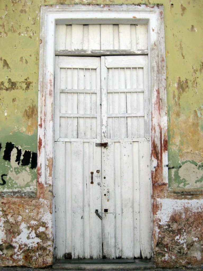 Mérida White Weathered Door Mexico