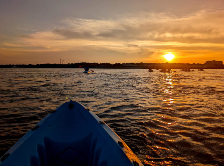 Sunset Paddle on Lynnhaven Bay in Virginia Beach :: I've Been Bit! Travel Blog