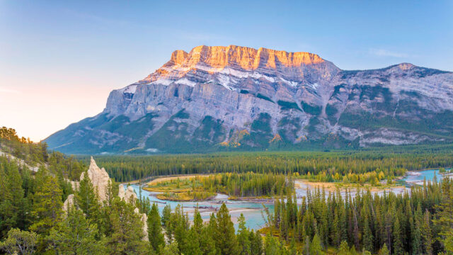 Tunnel Mountain Hoodoos Trail, suitable for beginners in Banff