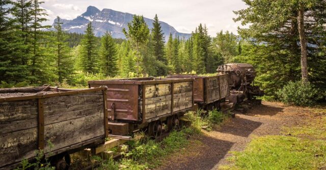 Bankhead Historical Loop hiking trails in Banff