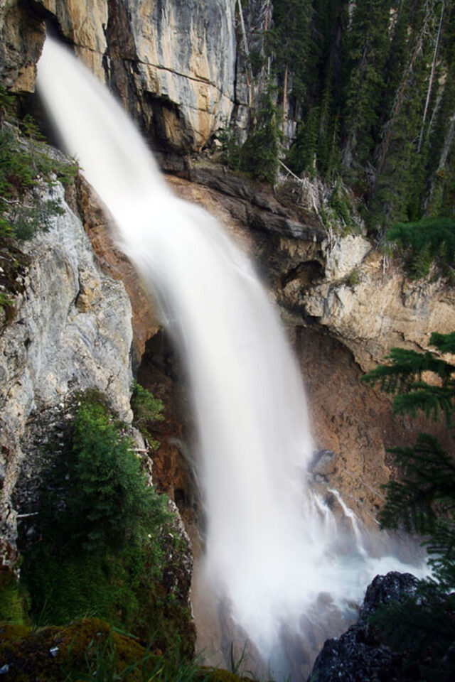 Panther Falls easy hikes in Banff