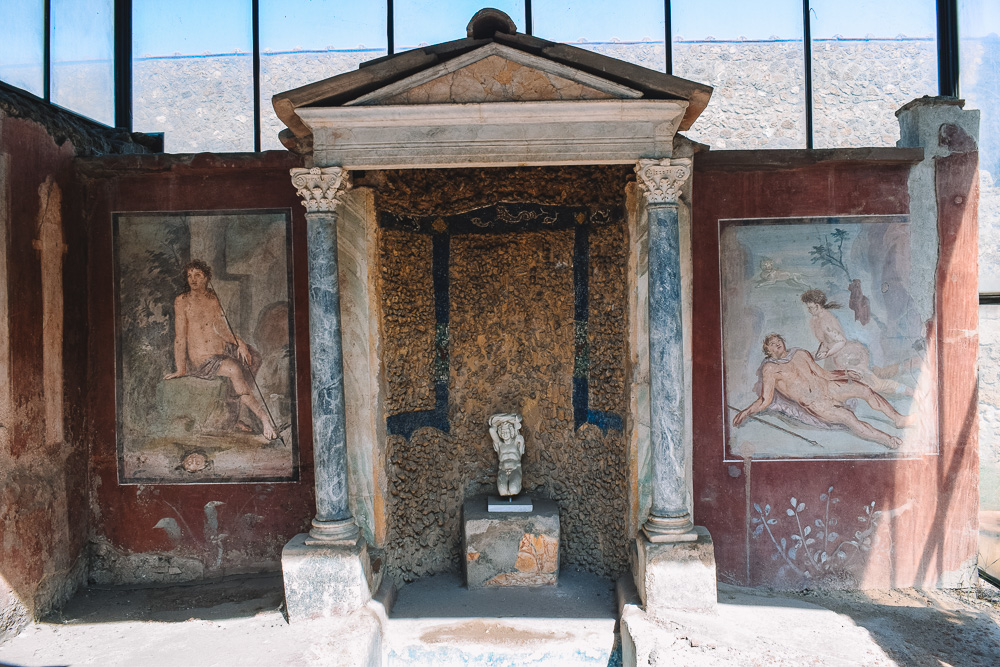 Some of the beautiful affresco paintings in Pompei