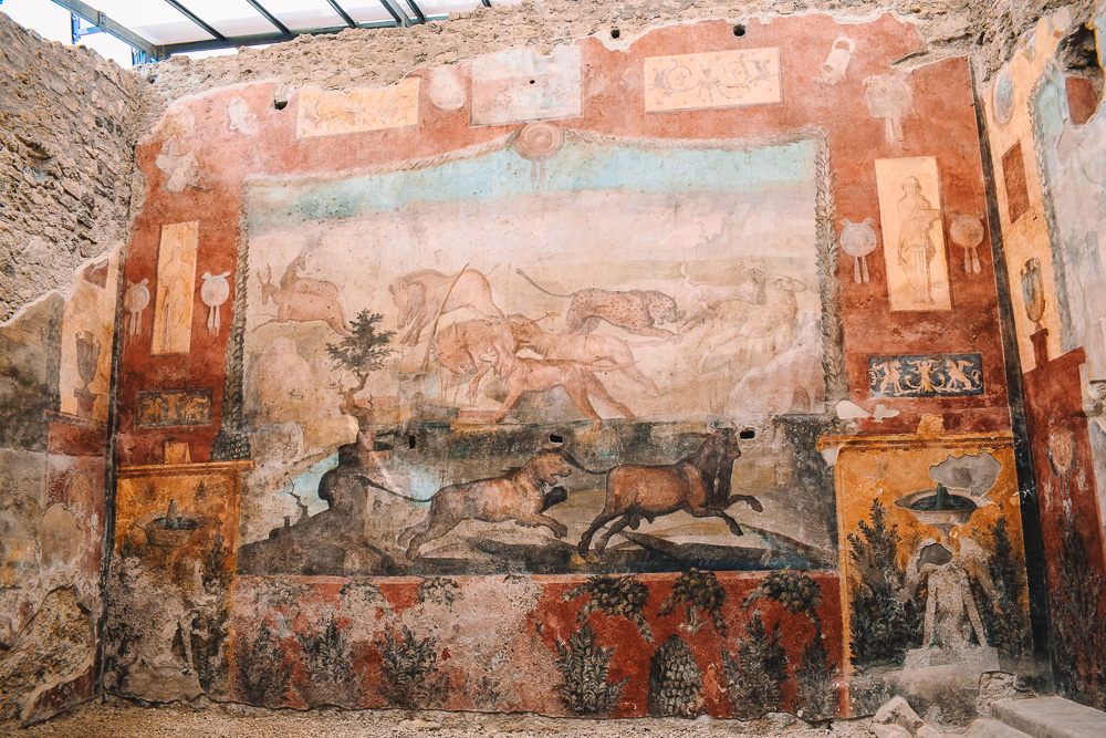 The beautiful paintings and affrescos of Casa dei Ceii in Pompeii, Italy