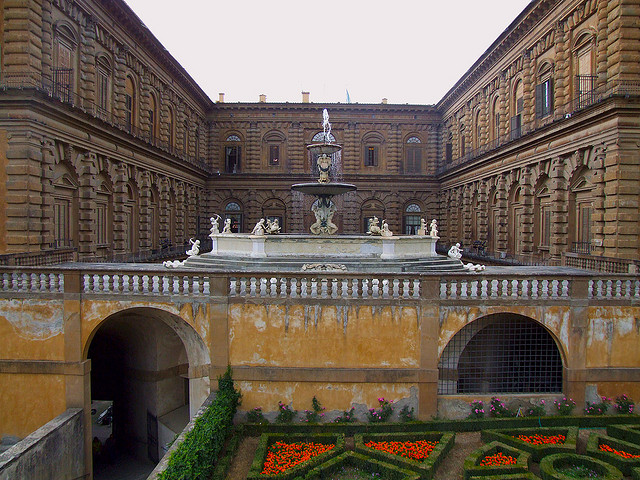 palazzo-pitti-florence