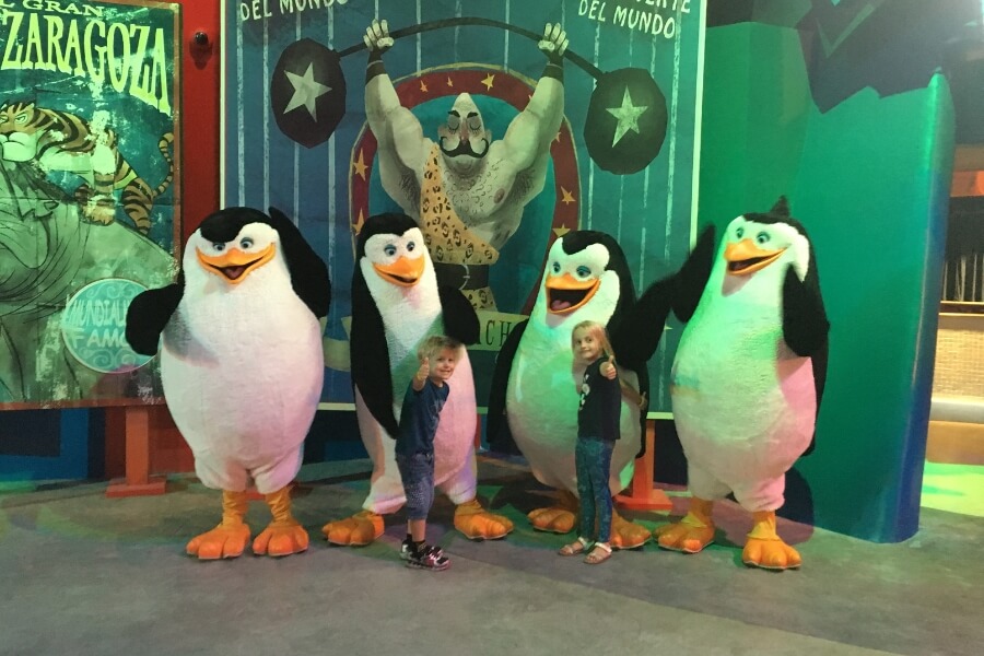 Motiongate in Dubai DreamWorks Penguins