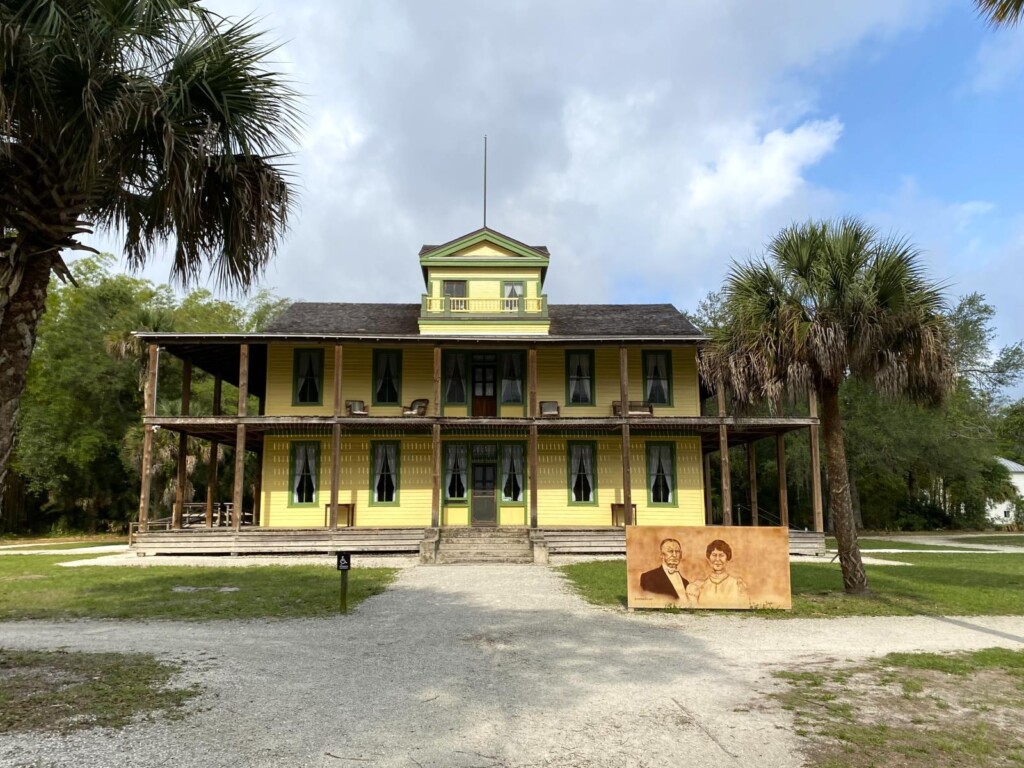 Koreshan House in the State Park