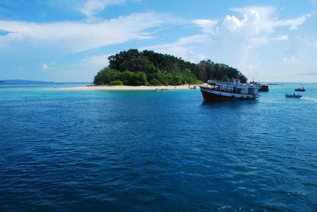 Mahatma Gandhi Marine National Park Andaman and Nicobar Islands