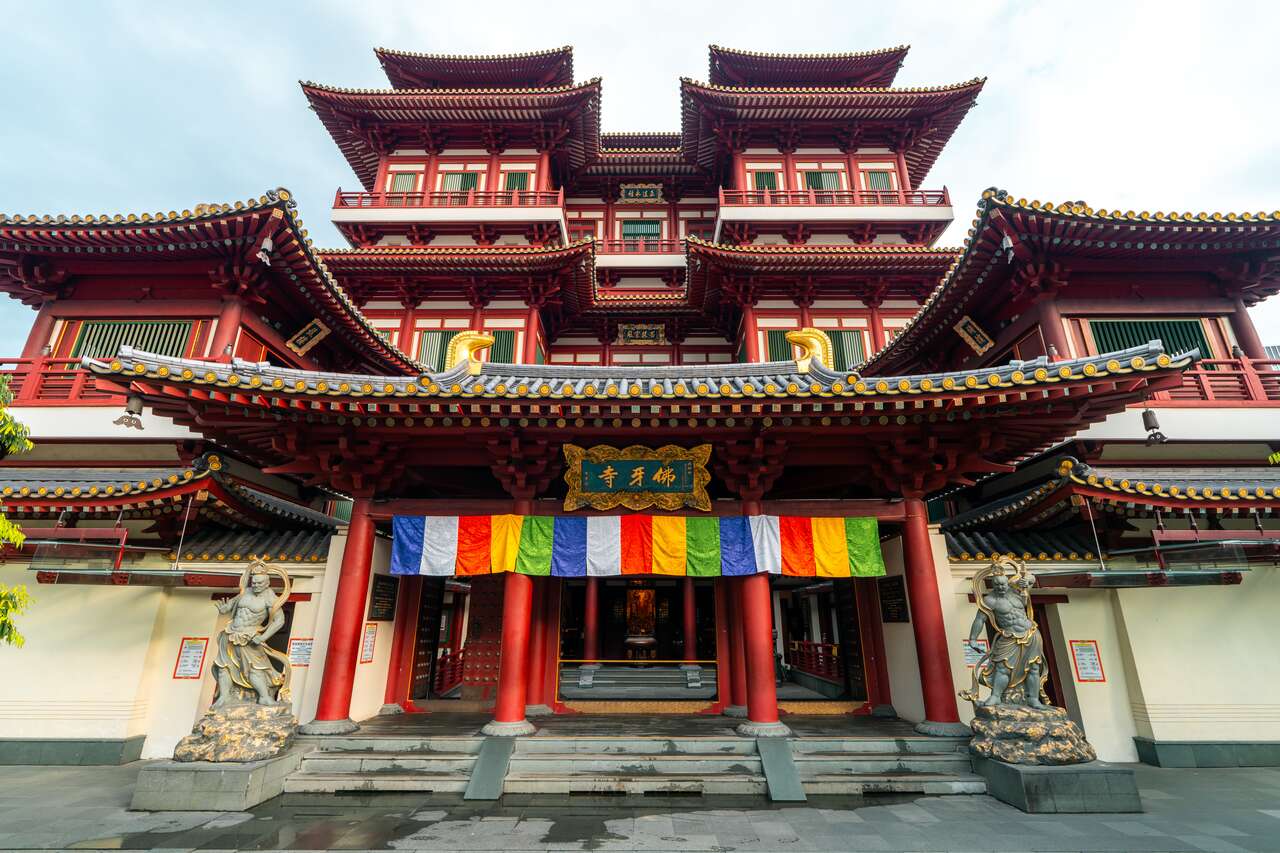 The entrance to Buddha Tooth Relic Temple at Chinatown in Singapore