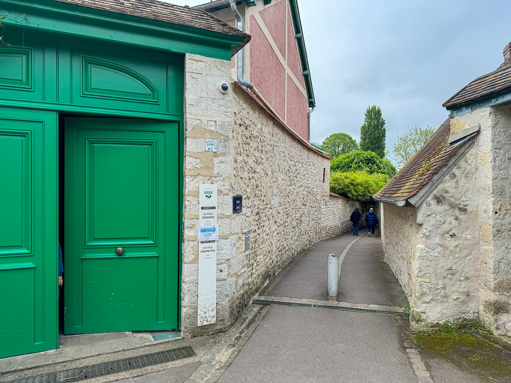 Entry lane to Monet's House for pre-booked tickets