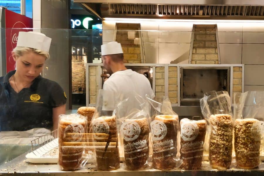 Delicious chimney cakes at Molnar’s Kurtoskalacs