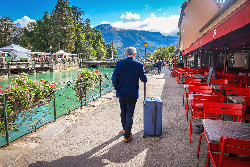 Annecy Travel for Seniors with Level8 © French Moments