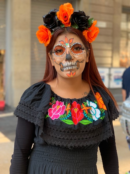 catrina in mexico city at day of the dead