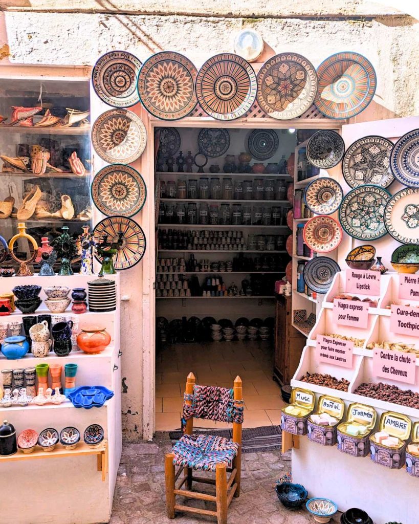 Shopping for Moroccan Plates