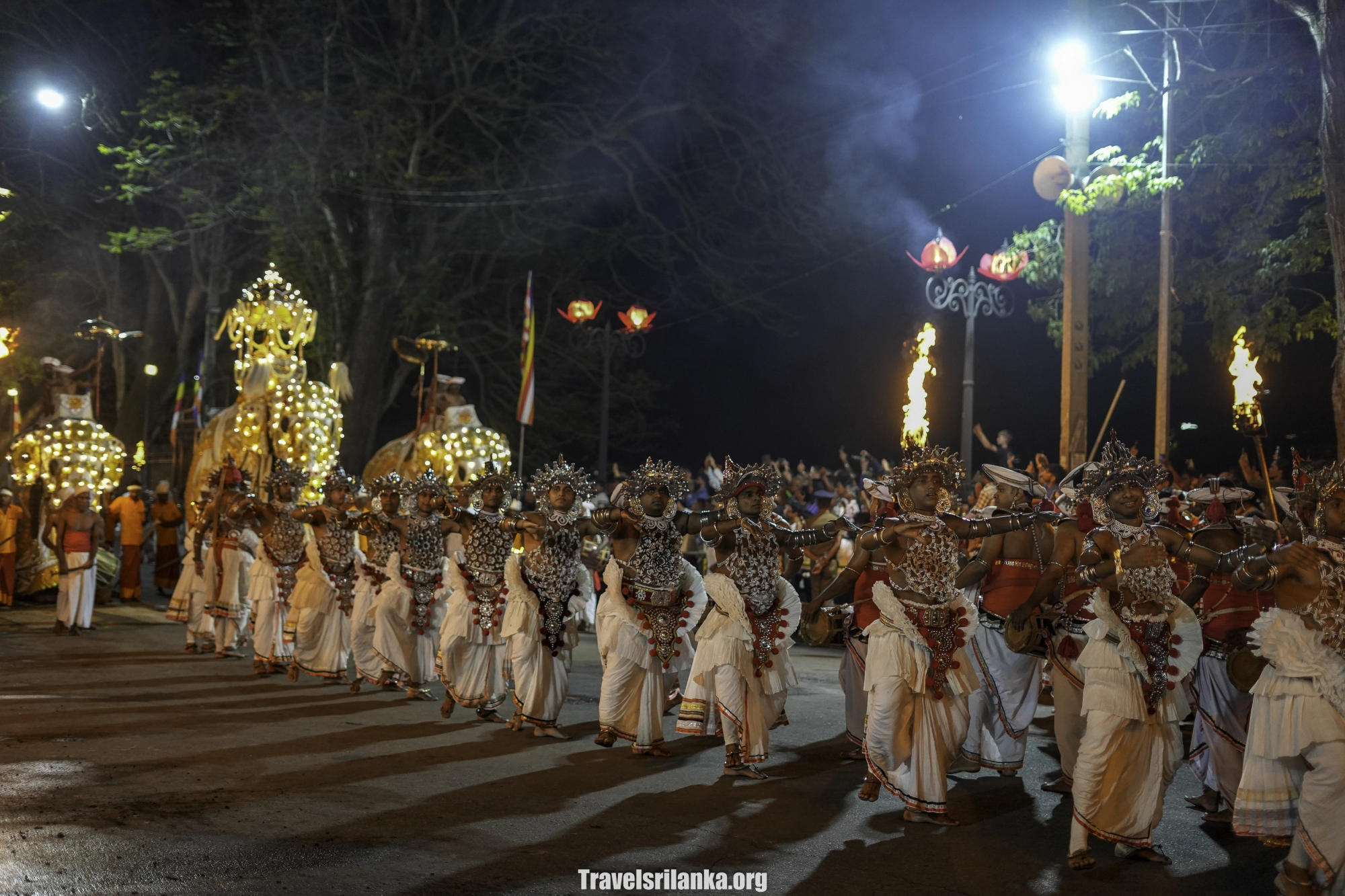 Kandy Perahara - TravelSriLanka.org