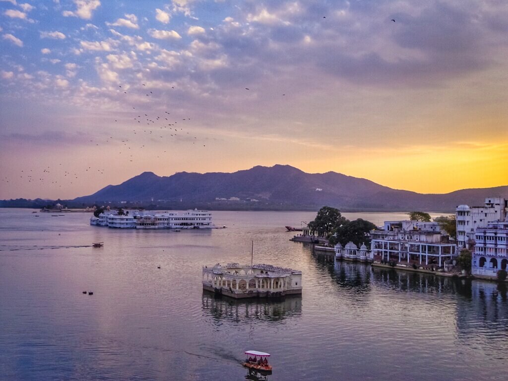 Pichola Lake Udaipur Rajasthan